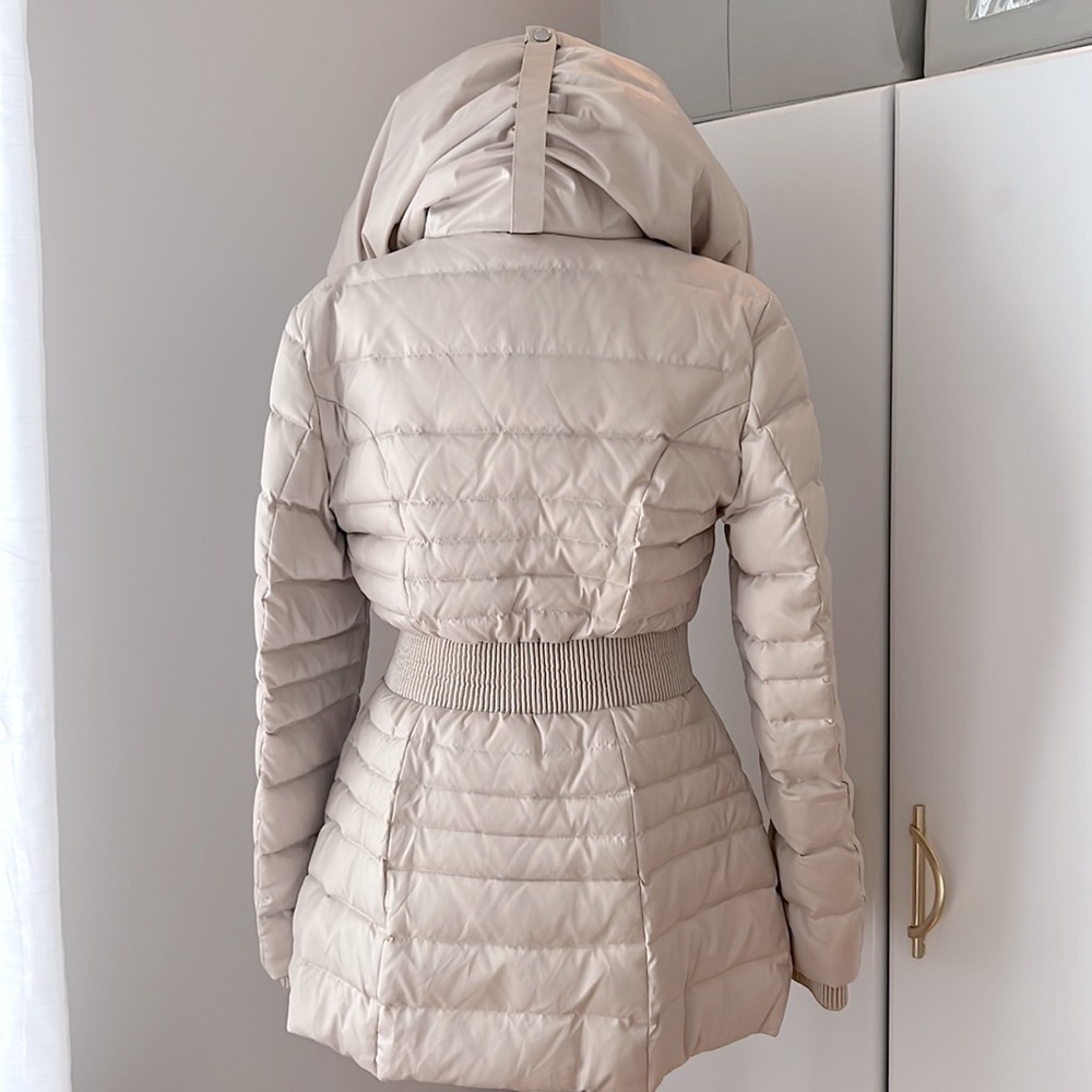 Chic Puffer Jacket - image 6